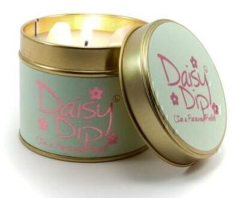 Let Lily Flame scented candles transport you to a different place. Daisy Dip; In a faraway field. A light floral fine fragrance, this popular scent was named after the field where Lily-Flame’s co-founder, Jo used to play as a girl. Ah- isn’t that sweet 